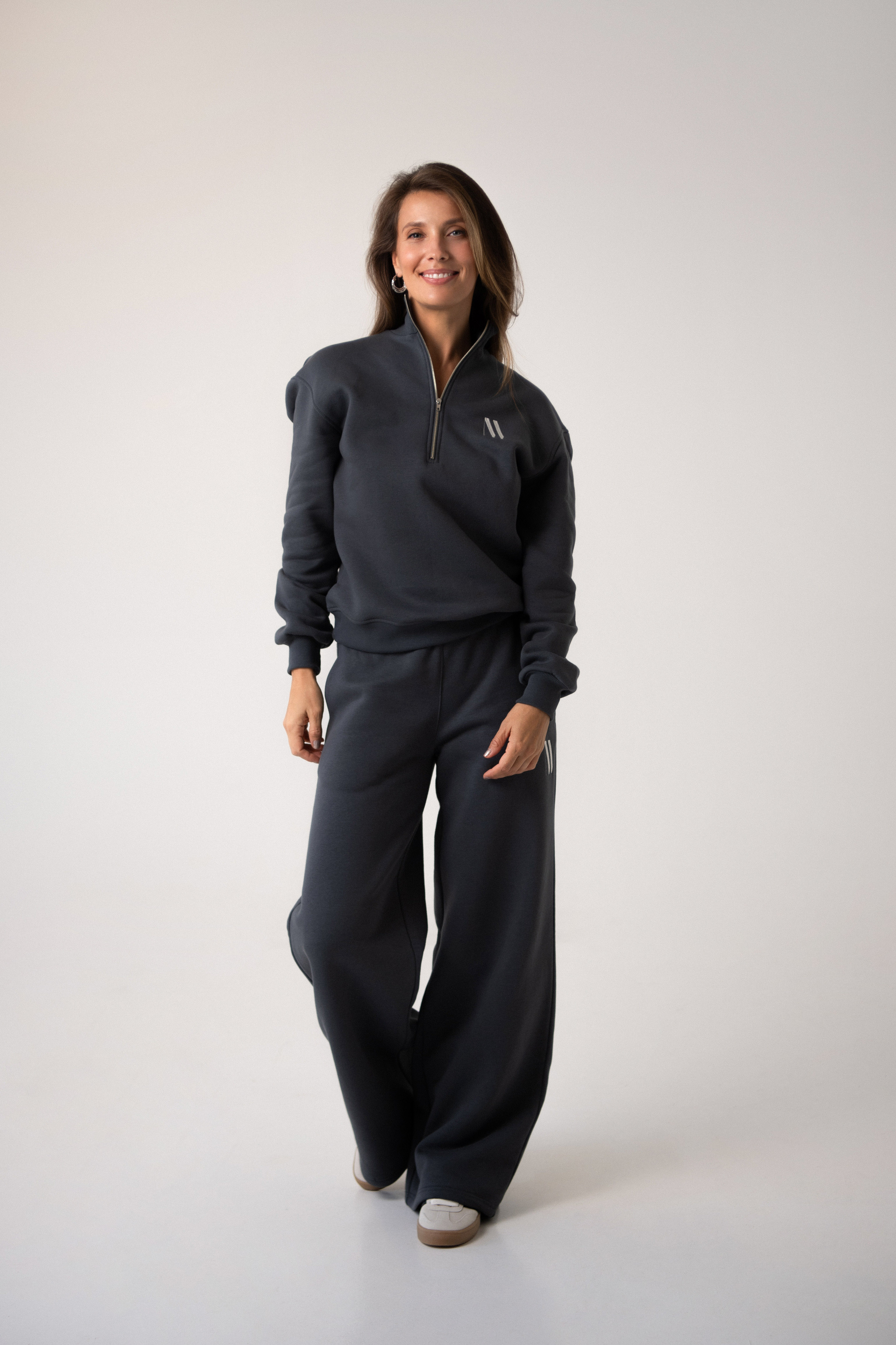 Straight sweatpants | Graphite