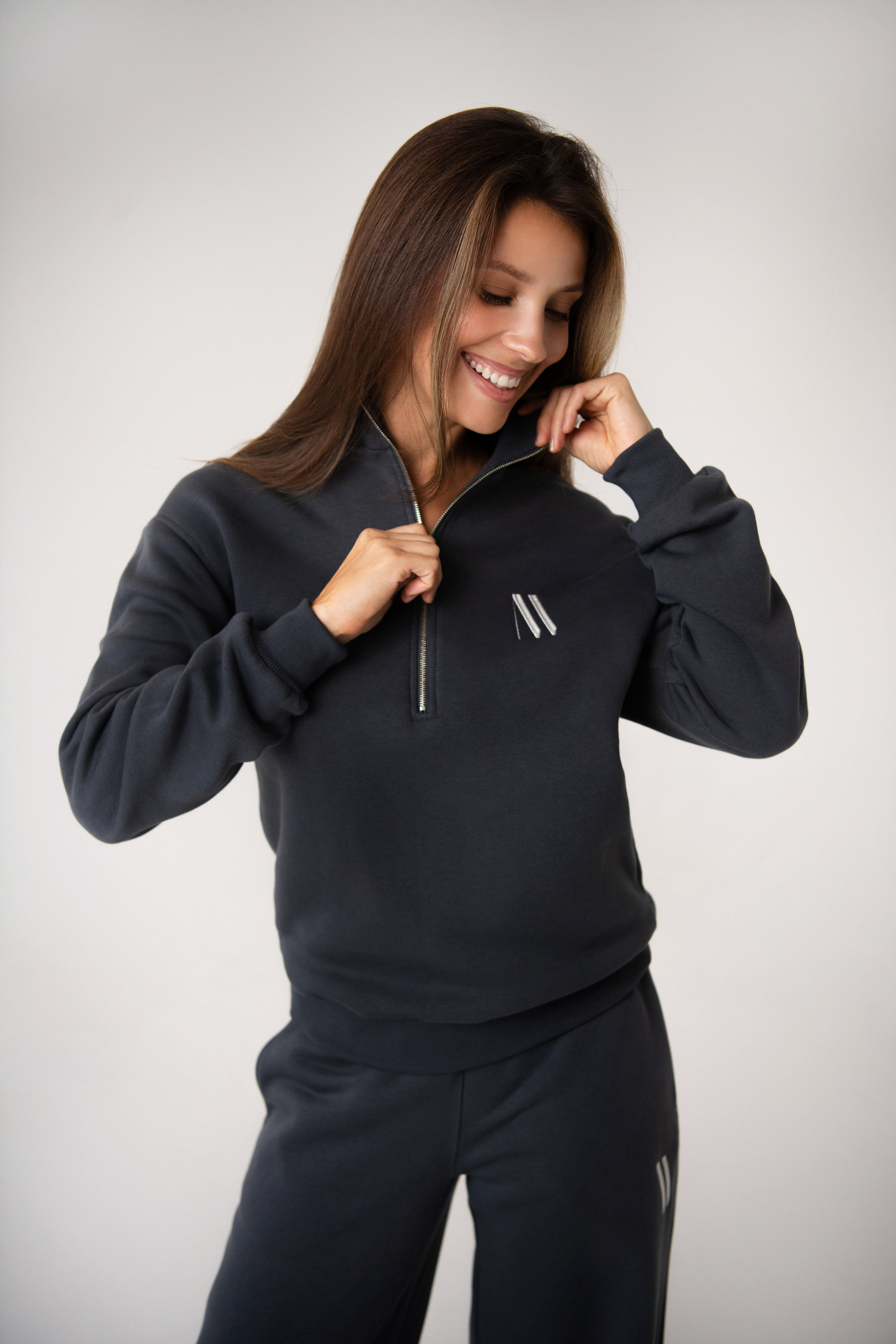 Sweatshirt with a zipper | Graphite