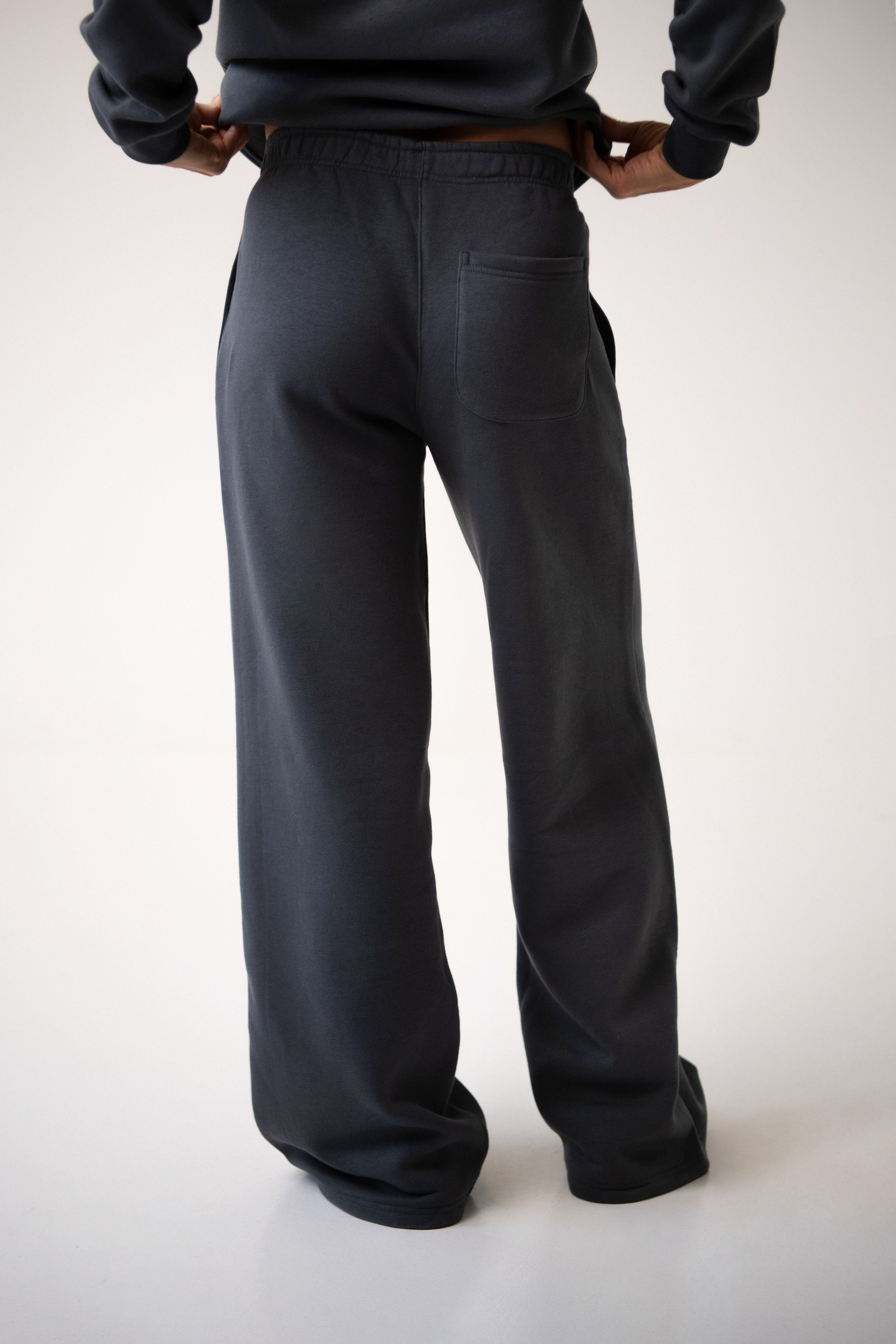 Straight sweatpants | Graphite